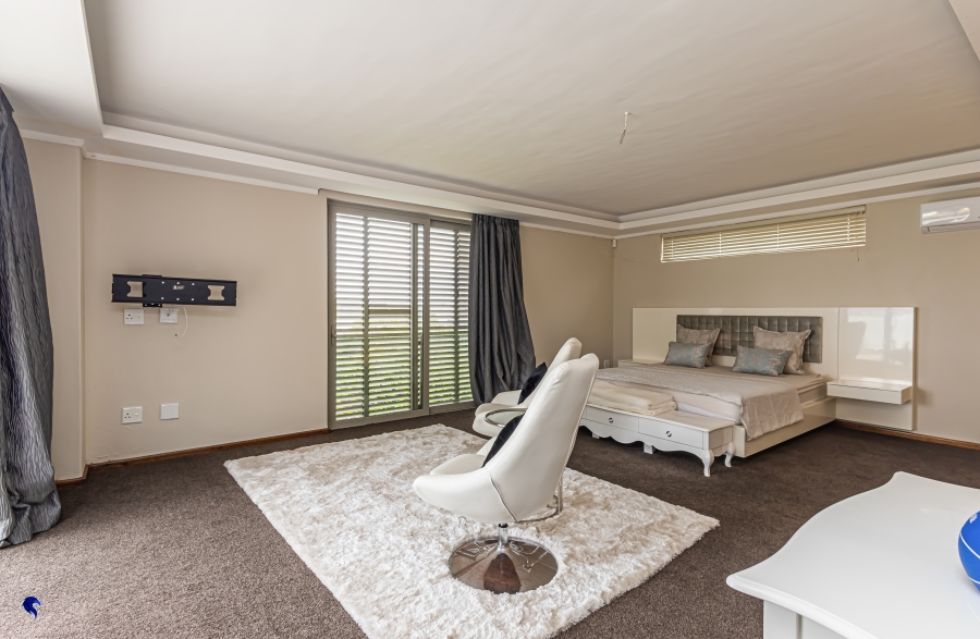 6 Bedroom Property for Sale in Myburgh Park Western Cape